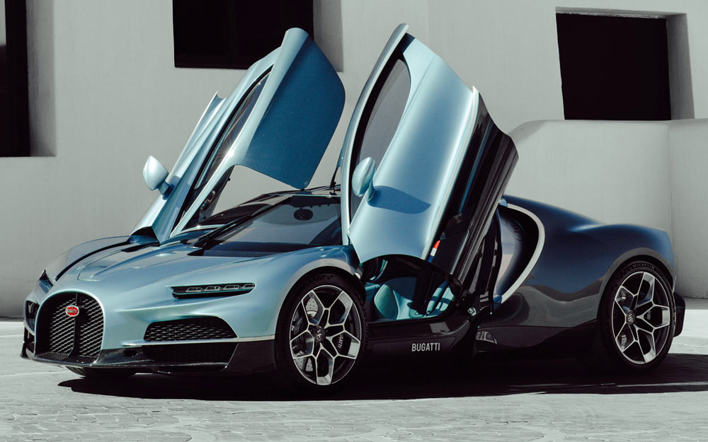 Tre Quarti Anteriore con le Portiere Aperte di Bugatti Tourbillon